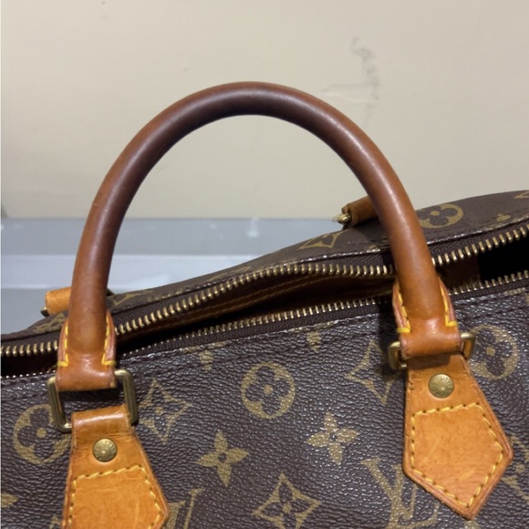 π€ LV SPEEDY MONOGRAM HANDBAG π (AUTH) - Picture 6 of 6